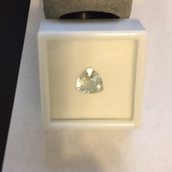 Trilliant Shape Green Amethyst - Picture 4 of 6